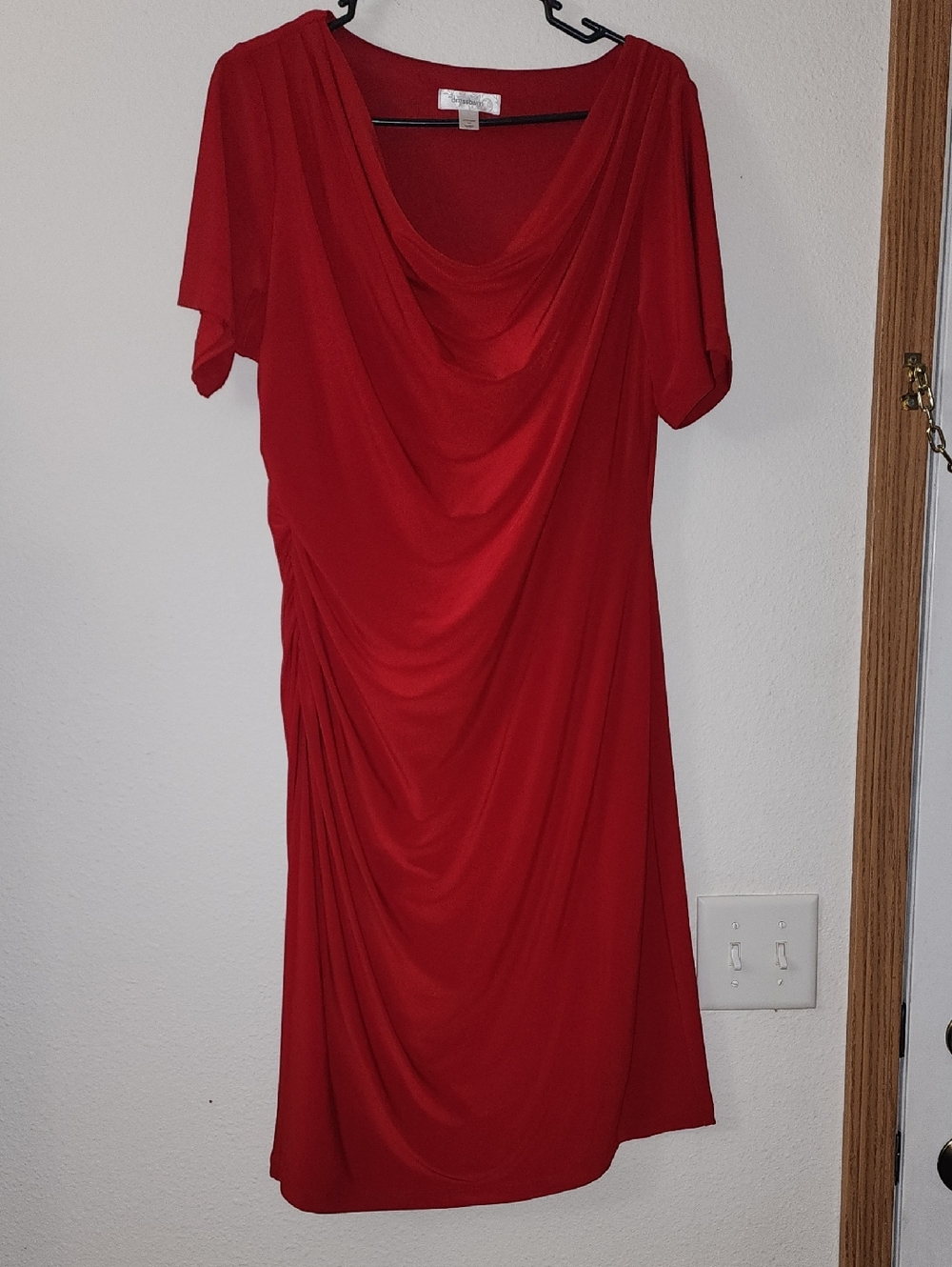 ❤️Nwot/dressbarn Red❤️ Draped Midi Dress with Cowl Neck/ Stunning Dress❤️✨️❤️✨️